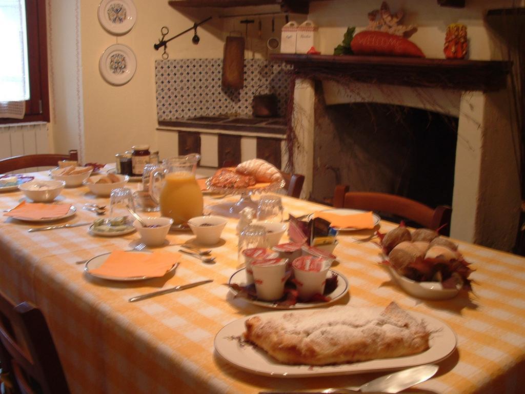 La Ca' Di Sala Bed & Breakfast Margno Exterior photo
